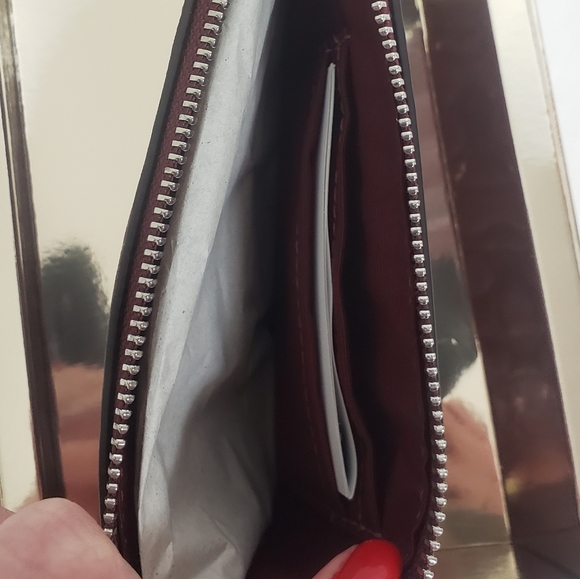 NWT✨ Coach Corner Zip Signature Leather - Picture 3 of 7